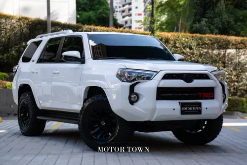 TOYOTA 4RUNNER SR5 2017 