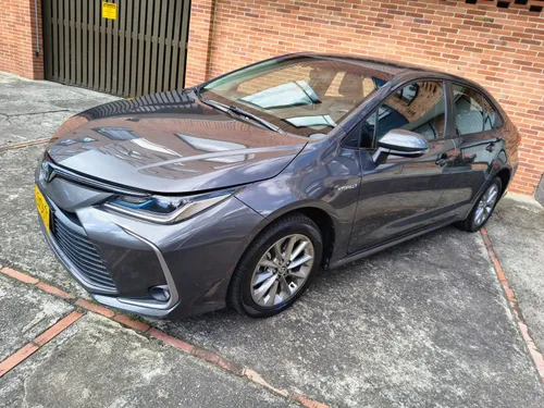 TOYOTA COROLLA HIBRIDO XEI