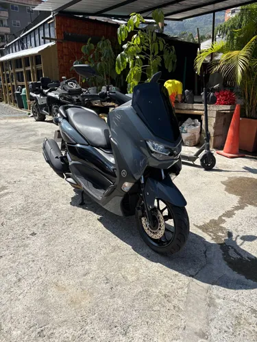 YAMAHA NMAX CONNECTED