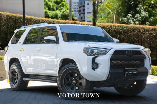 TOYOTA 4RUNNER SR5 2015