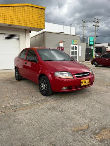 Chevrolet Aveo sedan 2012 detalles mínimos 