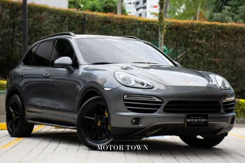 PORSCHE CAYENNE DIESEL 2012