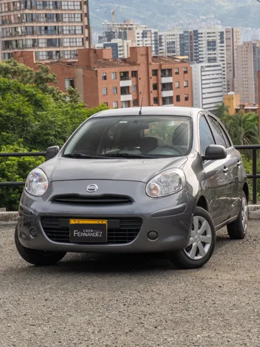 Nissan March Sense mecánico 