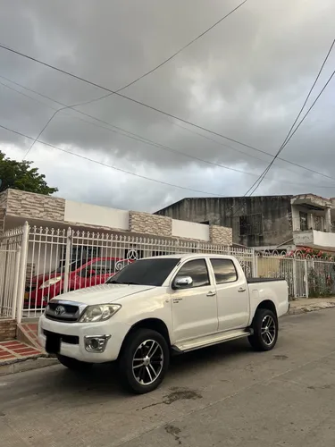 TOYOTA HILUX DIÉSEL 