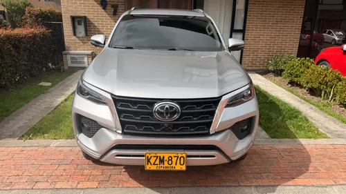 Vendo Toyota Fortuner SRV 2.4 Dissel 2022 4x2 46.000 mk
