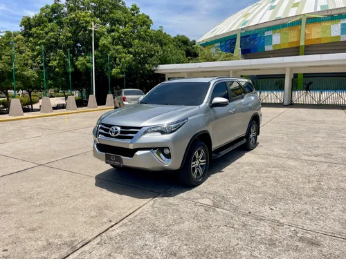 Toyota Fortuner SRV 2020