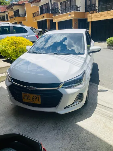 Chevrolet Onix turbo premier 