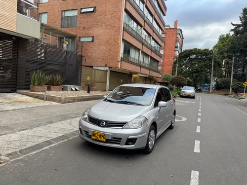 Nissan Tiida 2013