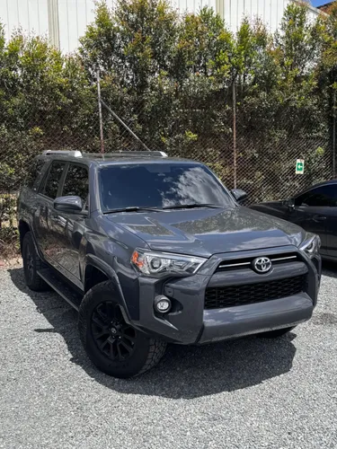 TOYOTA 4runner SR5 4x4