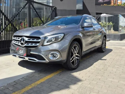 MERCEDES BENZ GLA 200 - 2020