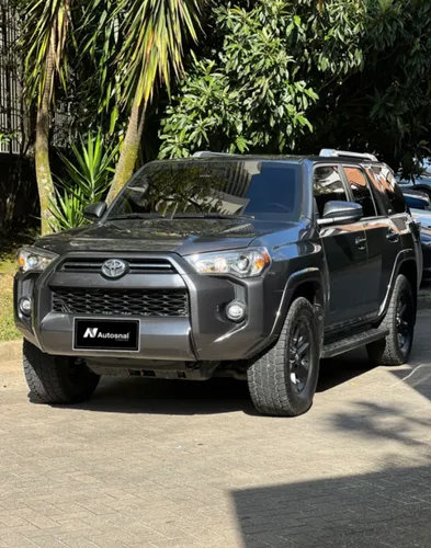 Toyota 4Runner sr5 modelo 2021 blindaje 2 plus 33.000 km 