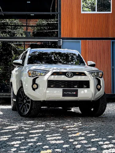 Toyota 4runner SR5 2014
