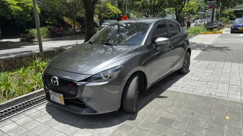 MAZDA 2 GRAND TOURING