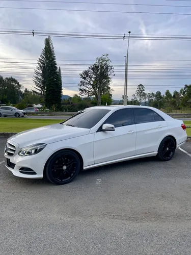 MERCEDES BENZ E200
