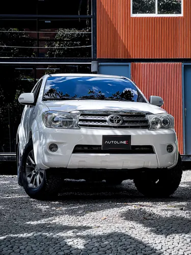 Toyota Fortuner SR5 2011