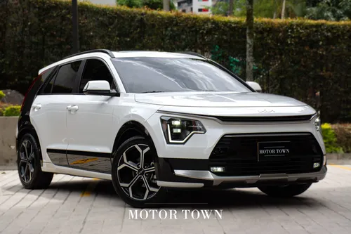 KIA NIRO ZENITH  2025 HIBRIDO
