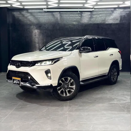 TOYOTA FORTUNER SRX 2.8 2022 AT
