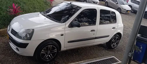 Renault Clio modelo 2009
