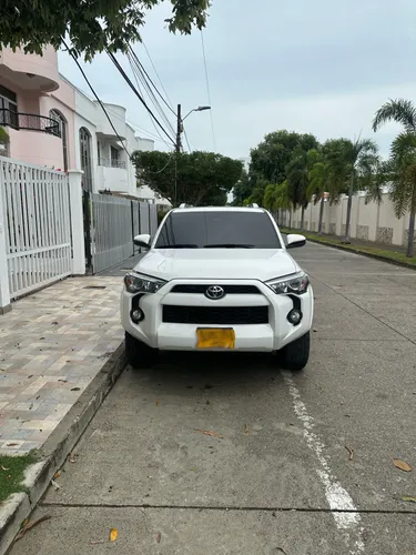 Toyota 4Runner SR5 2017