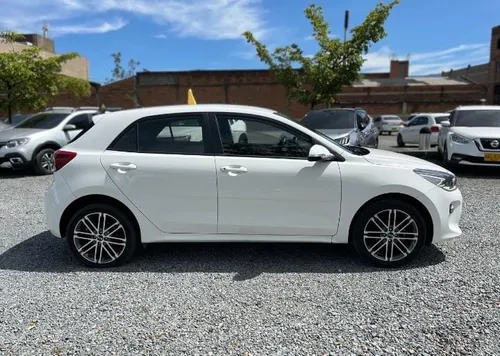 Kia Rio Vibrant 2018