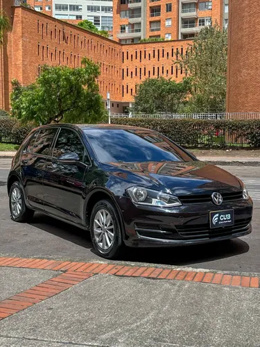 VOLKSWAGEN GOLF TRENDLINE MT 1600CC R15 MOD 2016