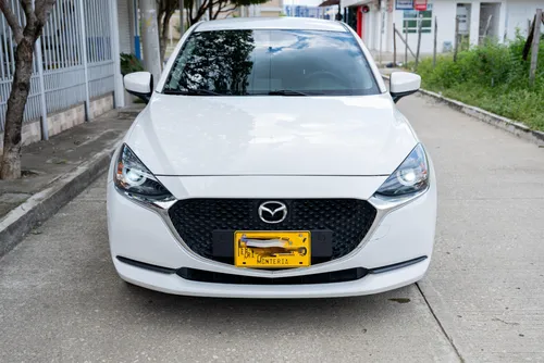 Mazda 2 sedan touring 2022