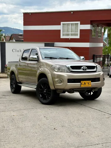 Toyota Hilux 4x4