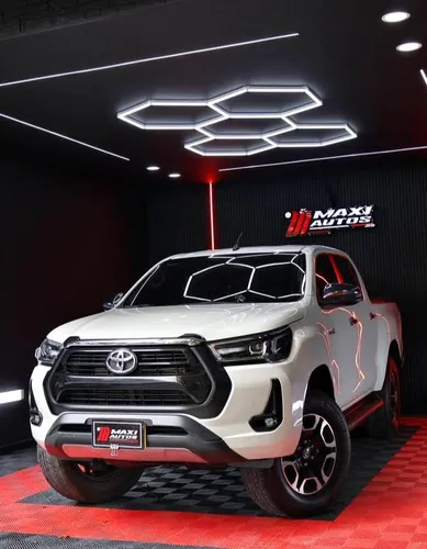 Toyota Hilux SRX 2021