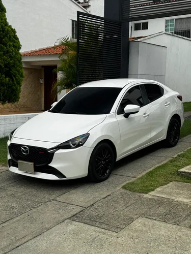 Mazda 2 Grand Touring