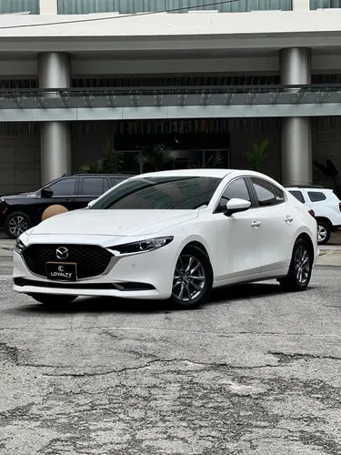 Mazda 3 Touring Mild Hybrid