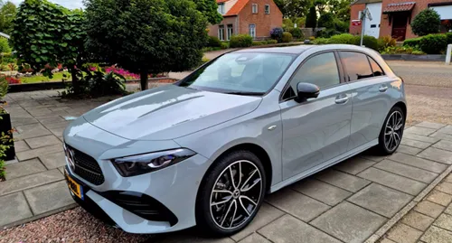 Mercedes Benz A250 AMG Line 4MATIC Híbrido 2026  El único en Gris Alpino en Colombia