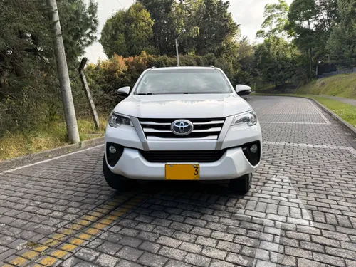Toyota Fortuner 2.4 Diésel 2020