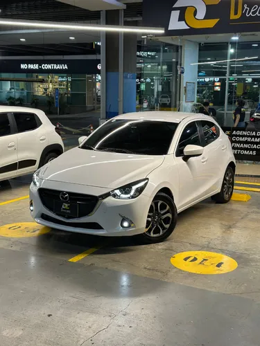 MAZDA 2 GRAND TOURING MT 