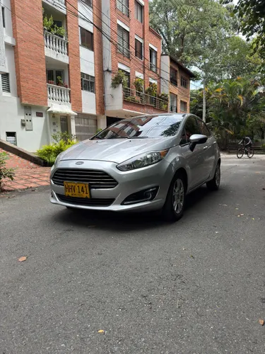 Ford Fiesta Titanium 2014