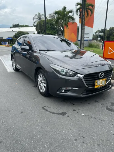 Mazda 3 sport touring 