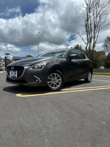 Mazda 2 Touring Automático 2020