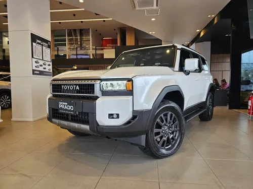 Toyota Prado TXL 2.8 2025 4x4 diésel automático Foto de referencia