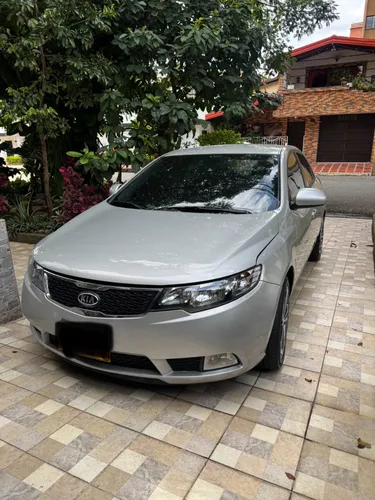 Kia Cerato 2016 en excelente estado 24700 km. 