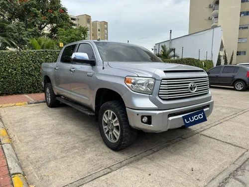 Toyota Tundra Platinum 5.7 V8 4x4 2016