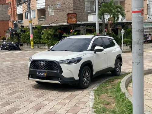 Toyota Corolla Cross Xli 2022 Gasolina 4x2 Automático