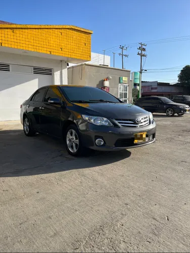 Toyota Corolla berlina 2013 Xei 