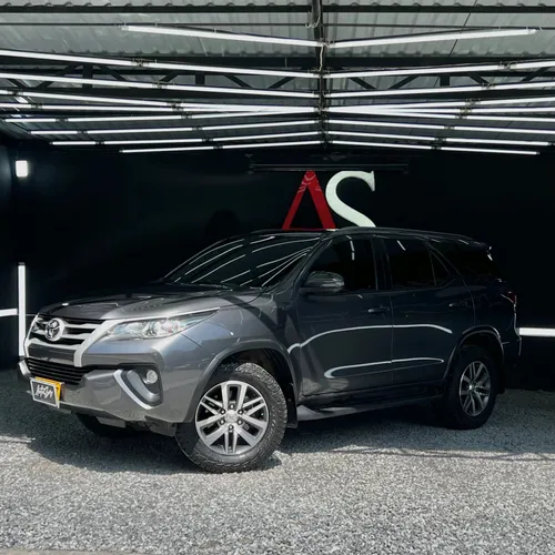 Toyota Fortuner SW4 2018 2.7