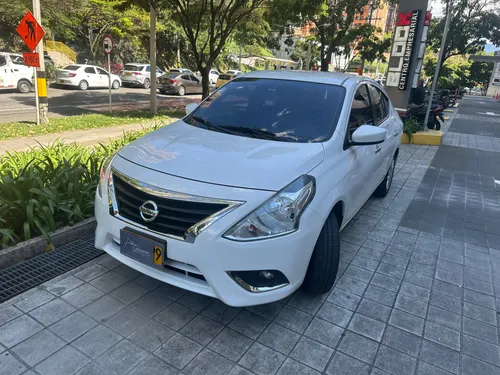 NISSAN VERSA ADVANCE