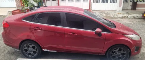 Ford fiesta se automático 2011