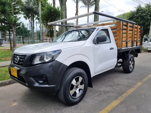 Nissan Frontier Np300 estacas 