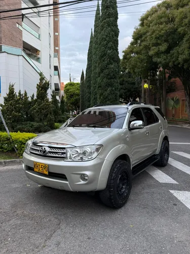 Toyota Fortuner 4.0 At 4x4 2011