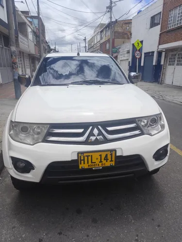 Mitsubishi nativa 2014 permuto
