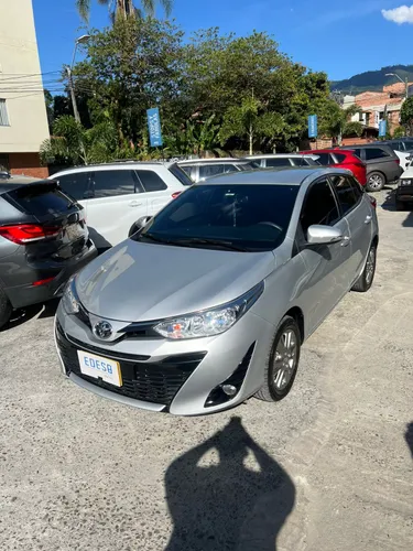 TOYOTA YARIS XS