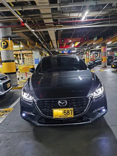 Mazda 3 Grand Touring AT
