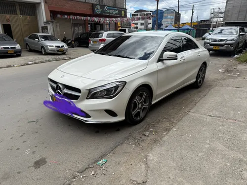 Mercedez Benz CLA180
